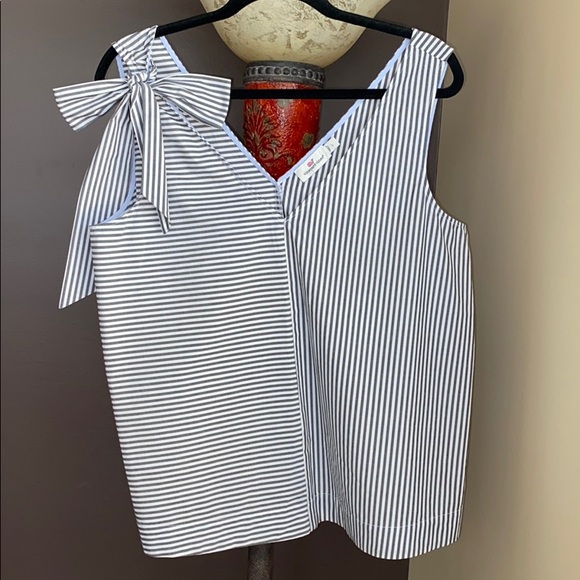 Vineyard Vines Tops - Vineyard Vines Blouse